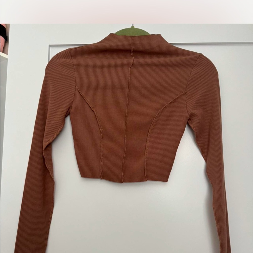 Naked wardrobe cropped long sleeve